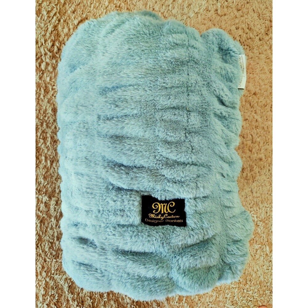 Minky Couture Hugs Collection Adult Size 50x60" Blanket - Cleaned